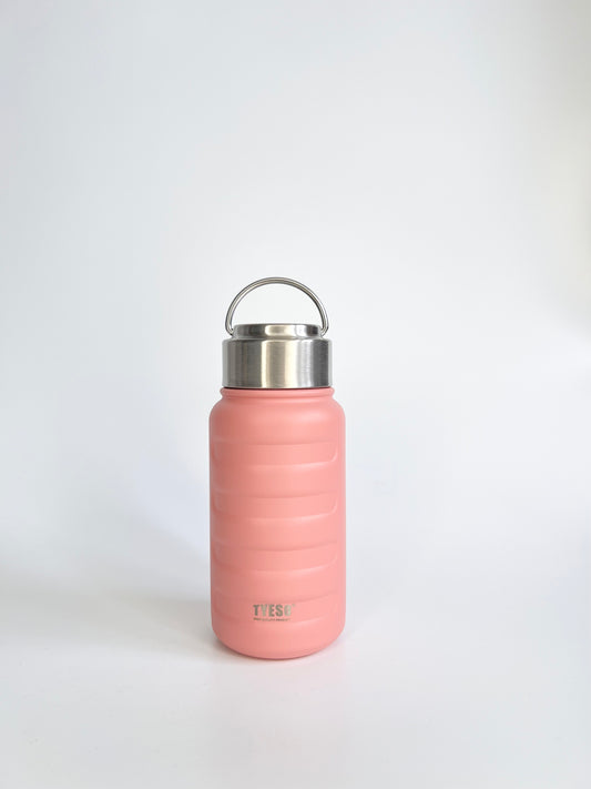 TYESO Mat Finish Vacuum Insulated Bottle